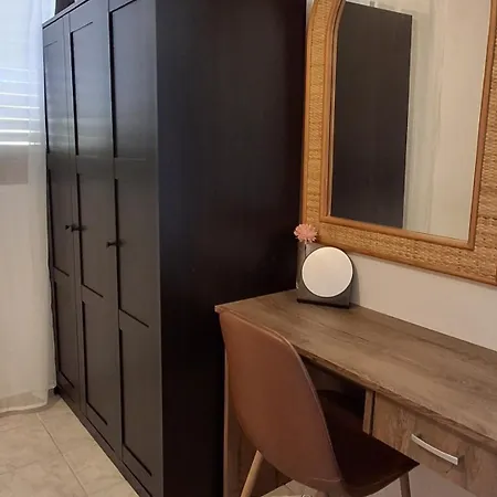 Kuca Za Odmor-val Nyaraló Vir