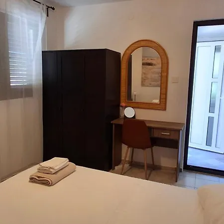 Kuca Za Odmor-val * Vir